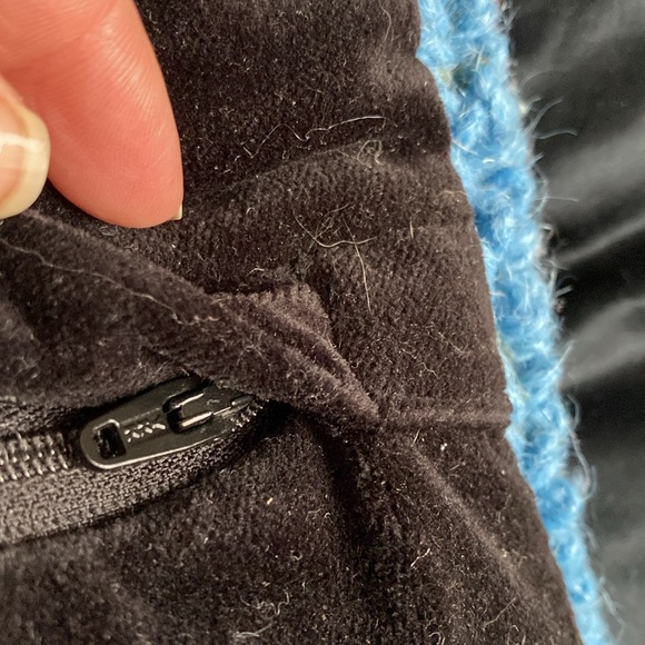 Wool Velvet Handmade Vintage Cat Pillow - Picture 5 of 12